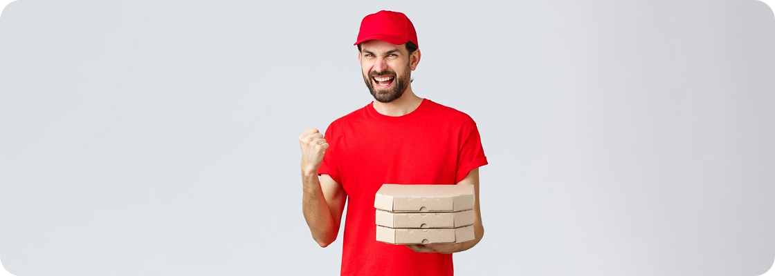 hombre-con-caja-feliz